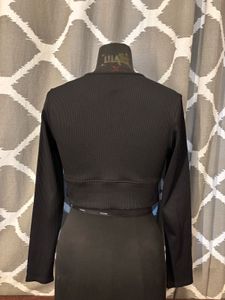 Black Long Sleeve Crop Top