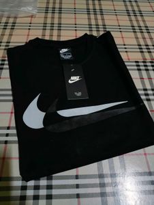 Nike Black T-Shirt