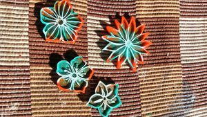 Resin Tricolor Flower Set