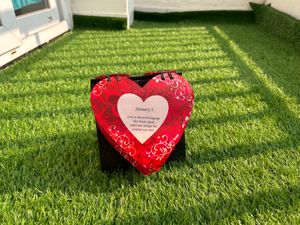 Selling For Coins Only- 365 Love Quotes - Flip Up
