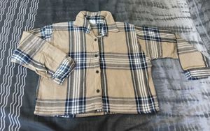 Checkered Beige Women's Cropped Shirt For Winter😍