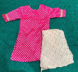 Girls' Festive Pink &amp; Gold lehenga Set