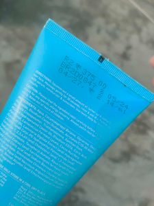 Dot And Key Barrier Repair Hydrating Face Wash..