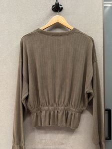 Zara Ribbed Ruffle Hem Top