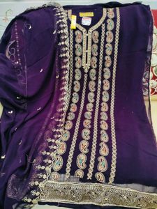 Pakistani Suit