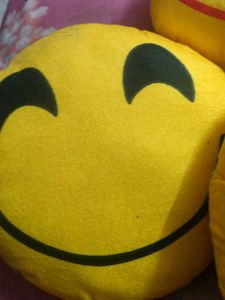 Emoji Pillow Set