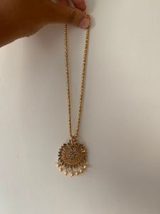 Pretty Neckpiece