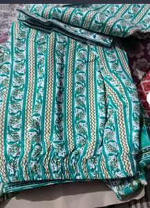 Women&#39;s Kurti Set