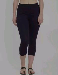 Black Capri leggings