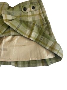 Chic Green Pleated Skirt With Lace Bow Accent