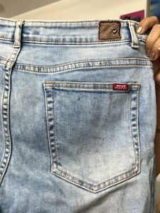 Madame Women’s Jeans 32 Waist