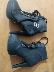 Black Boots 39 Size