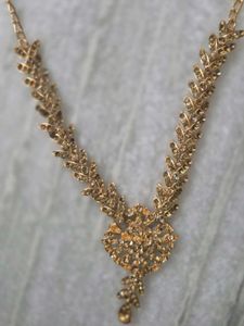 Elegant Gold Necklace