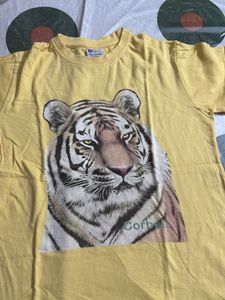 Vintage Tiger Graphic Tee