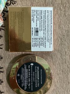 Revolution Glow Highlighter