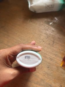 Pond&#39;s Acne &amp; Oil Solution
