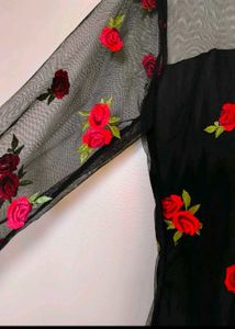 Black 🌹🖤 Roses Dress 👗