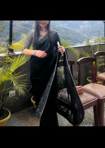 Self Design Bollywood Georgette Saree