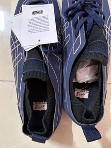 Onitsuka Tiger Sclaw Sneakers size 7