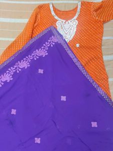 Beautiful Orange Kurta Set With Gotta Patti Work And Leheriya Print