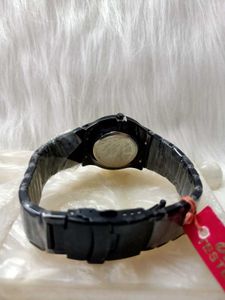 FOREST Men`S Black And White Watch