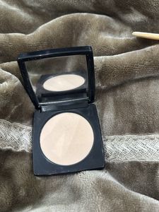 Sheer Finish Pressed Powder Warm Natural