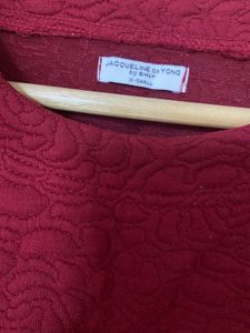 ONLY maroon Textured  sweatshirt (xs)