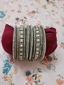 Sparkling Silver Bangle Set