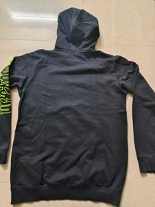 Swet Tee