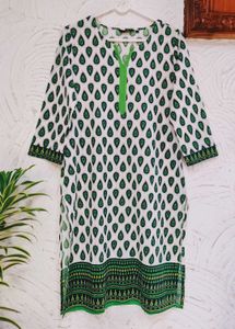 💚🤍💛 Cotton Kurti