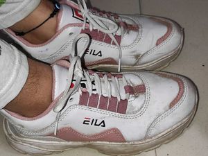 Sports Shoes | White Sneakers