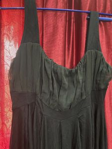 Black MIDI Dress 🖤
