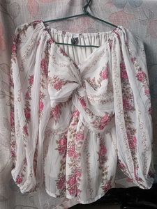White Front Knot Cottagecore Top & Floral Design