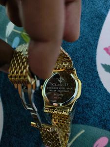 Clasico Brand New Stainless Steel Watch - Golden