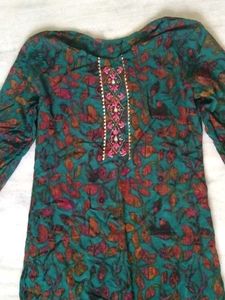 Multi Colour Kurtha With Neck Design