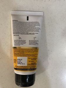 Dr. Sheth&#39;s Kesar &amp; Kojic Acid Sunscreen