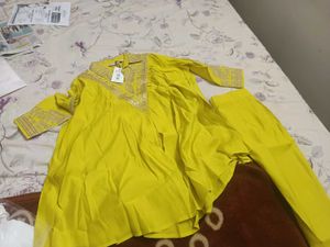 Elegant Green Embroidered Kurta