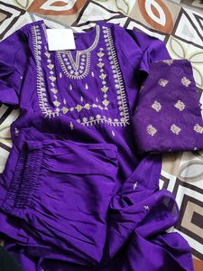 Beautiful Kurti Set With Dupatta