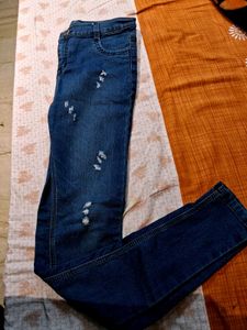 Brand New Jeans (FREEBIES INCLUDED) Booked