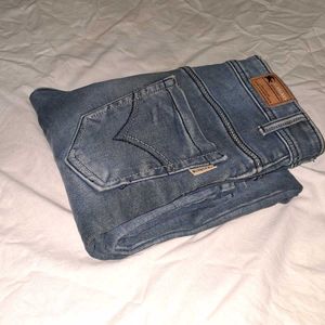 Straight  Fit Jean's (28)