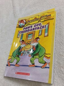 Geronimo Stilton Paws Off Cheddarface