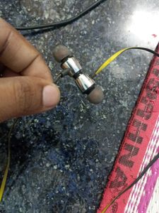 Wireless Headphones With Magnet 4h Charging Hours