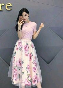 Attractive Skirt And Top 🌸🤍🌸