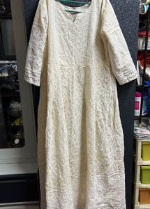 Elegant White Chickenkari Embroidered Kurta