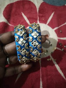2 Kundan Bangle
