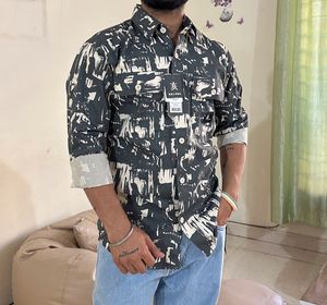 Pattern Shirt L Size