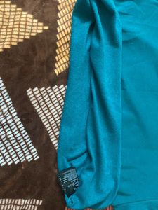 H&amp;M Green Cropped Top
