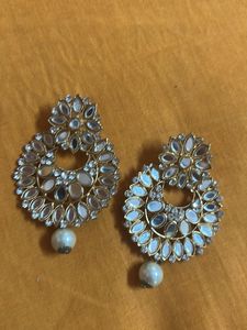 Elegant Kundan &amp; Pearl Earrings