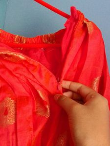Women Kurta , Skirt And Dupatta Set