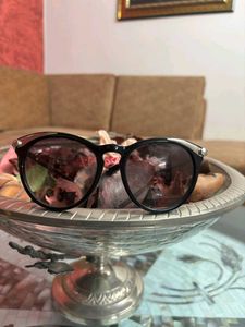 Chic Black &amp; Gold Sunglasses